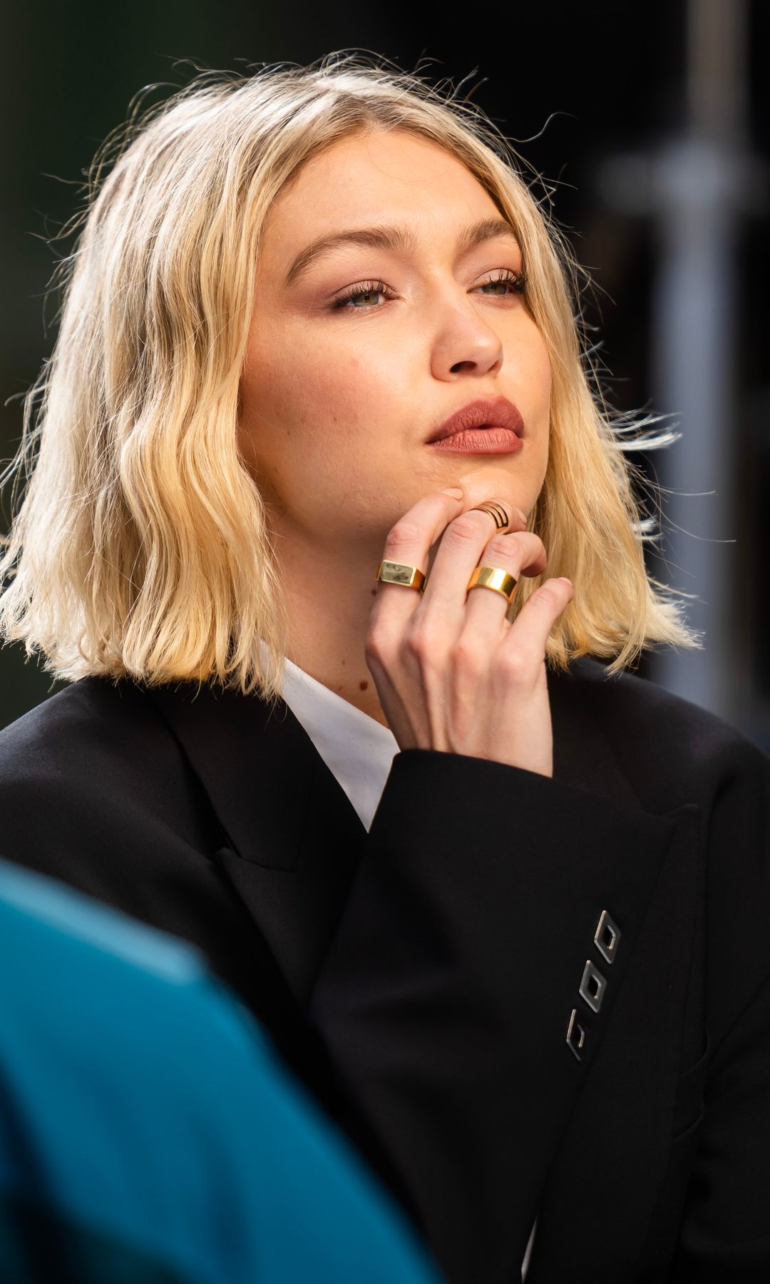 Gigi Hadid durante un rodaje para Maybelline en Nueva York en marzo de 2024