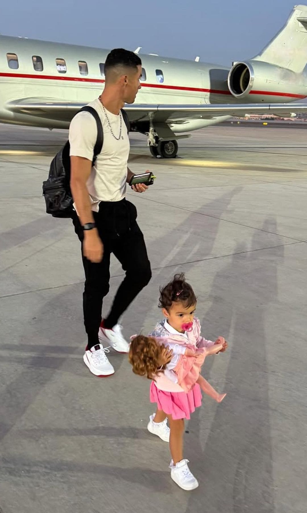 Cristiano Ronaldo con su hija Bella Esmeralda