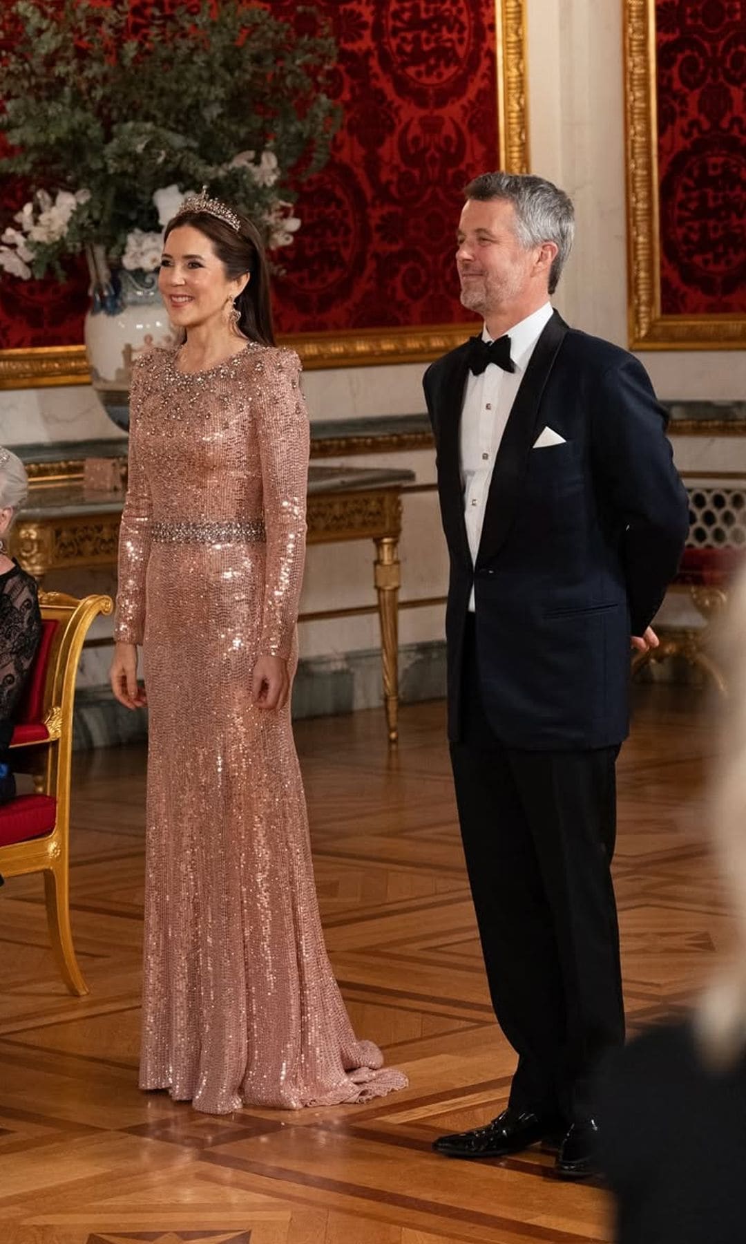 Mary de Dinamarca con vestido rosa de Jenny Packham