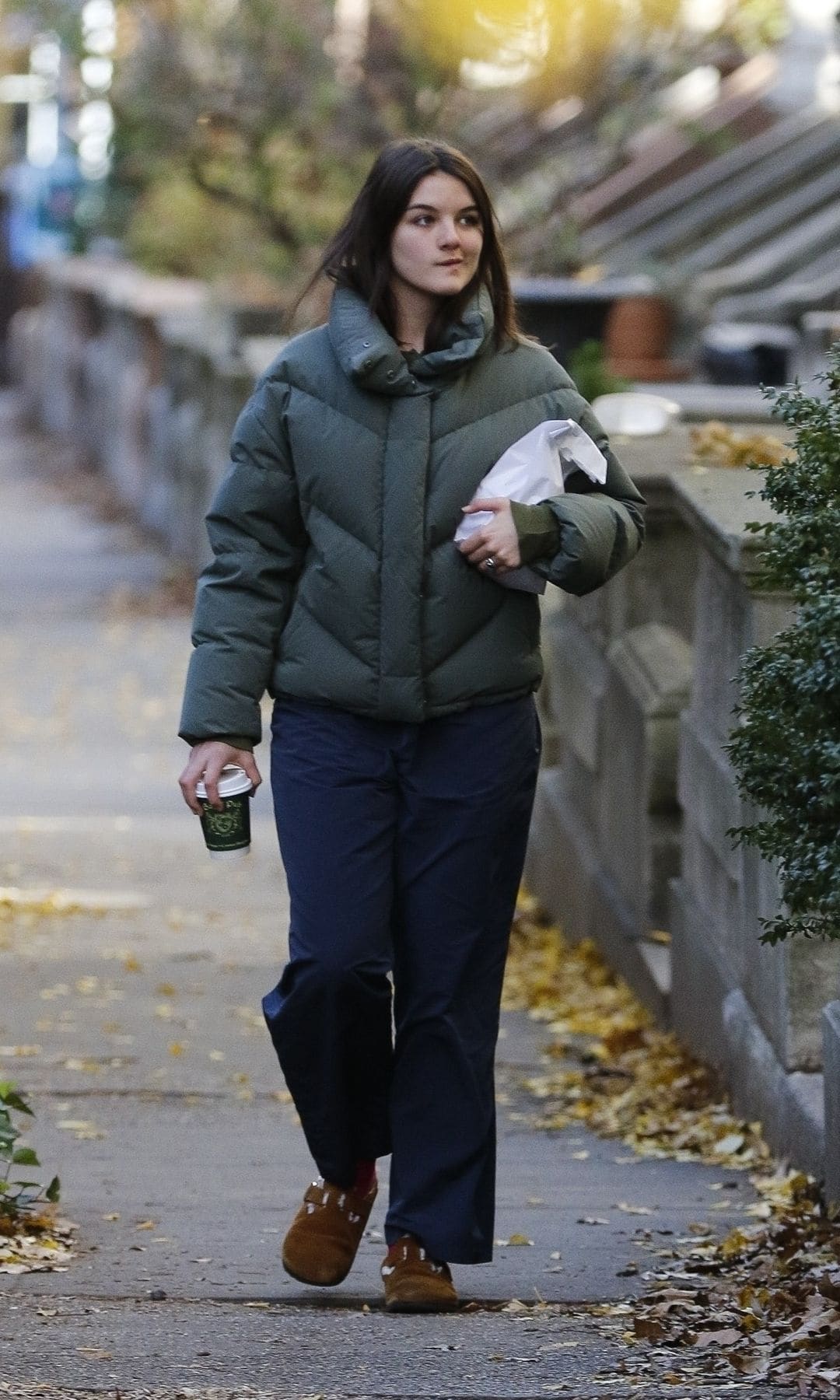 Suri Cruise regresa a Nueva York para celebrar el Día de Acción de Gracias