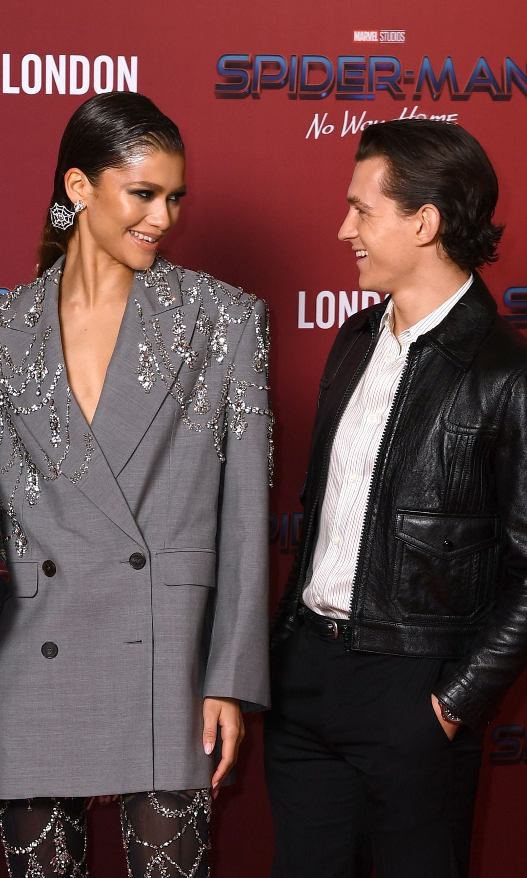 Zendaya y Tom Holland presentando 'Spider-Man: lejos de casa' en Londres (2021)