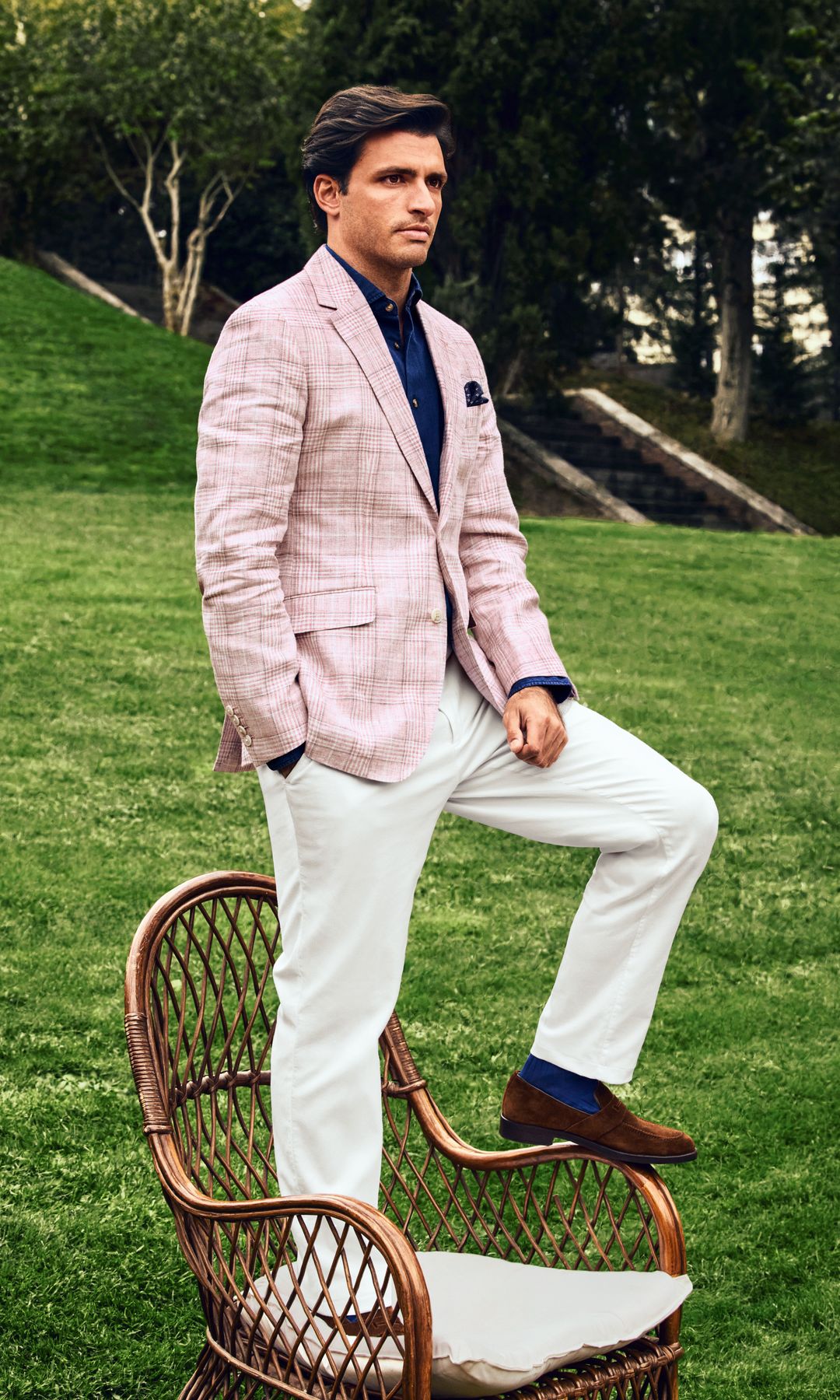 Carlos Sainz con look de Hackett London