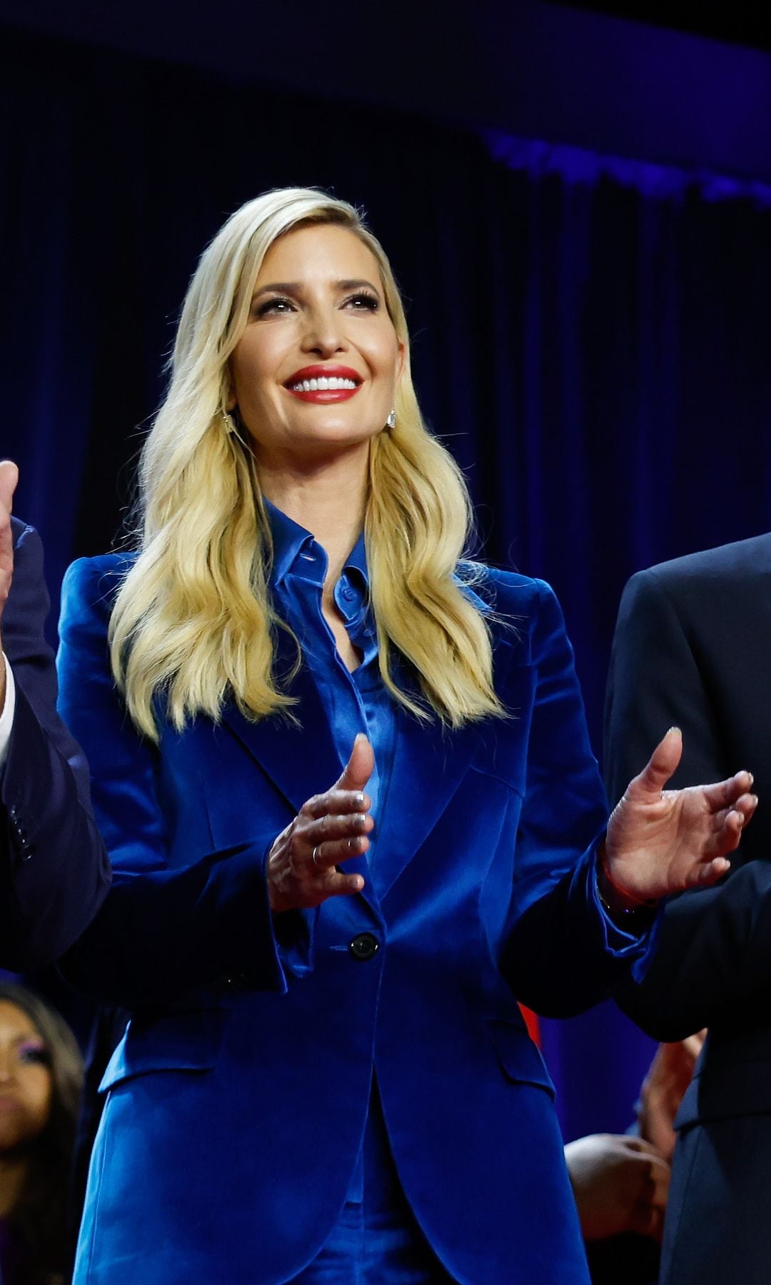 Ivanka Trump traje azul