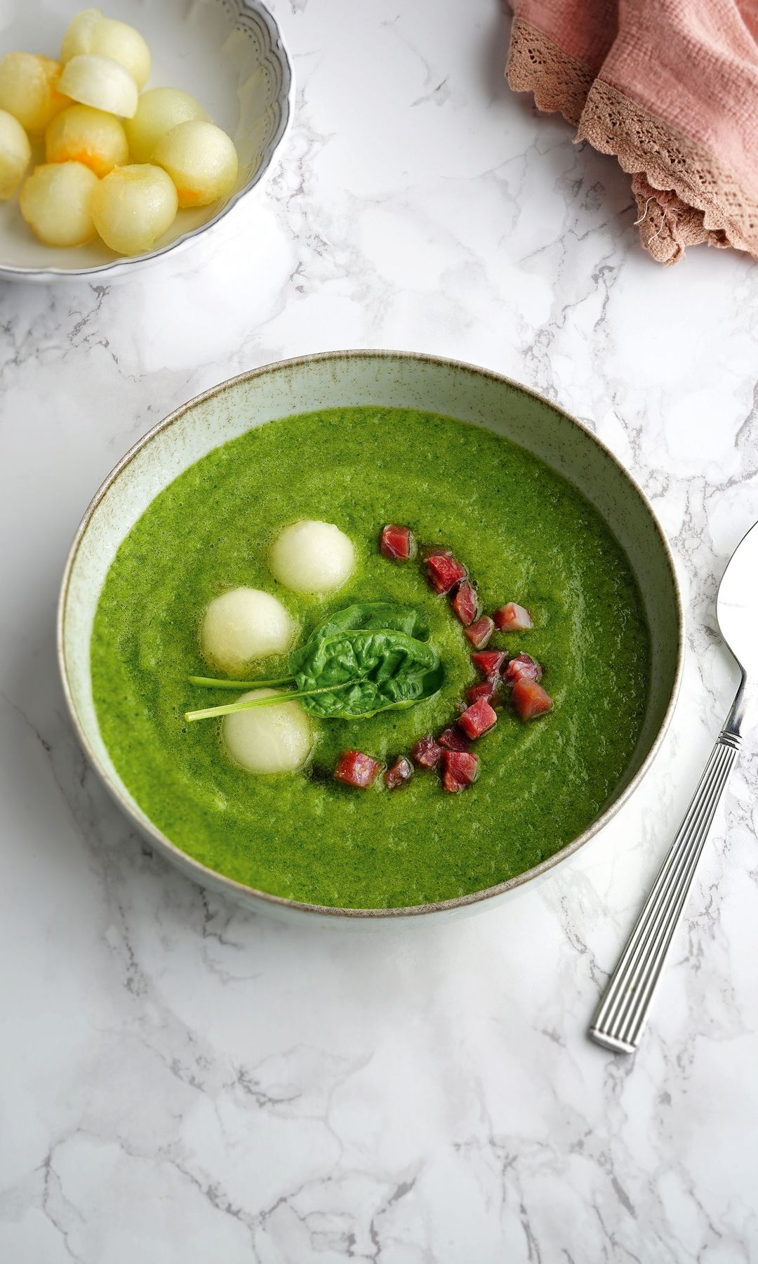 Gazpacho de melón con jamón