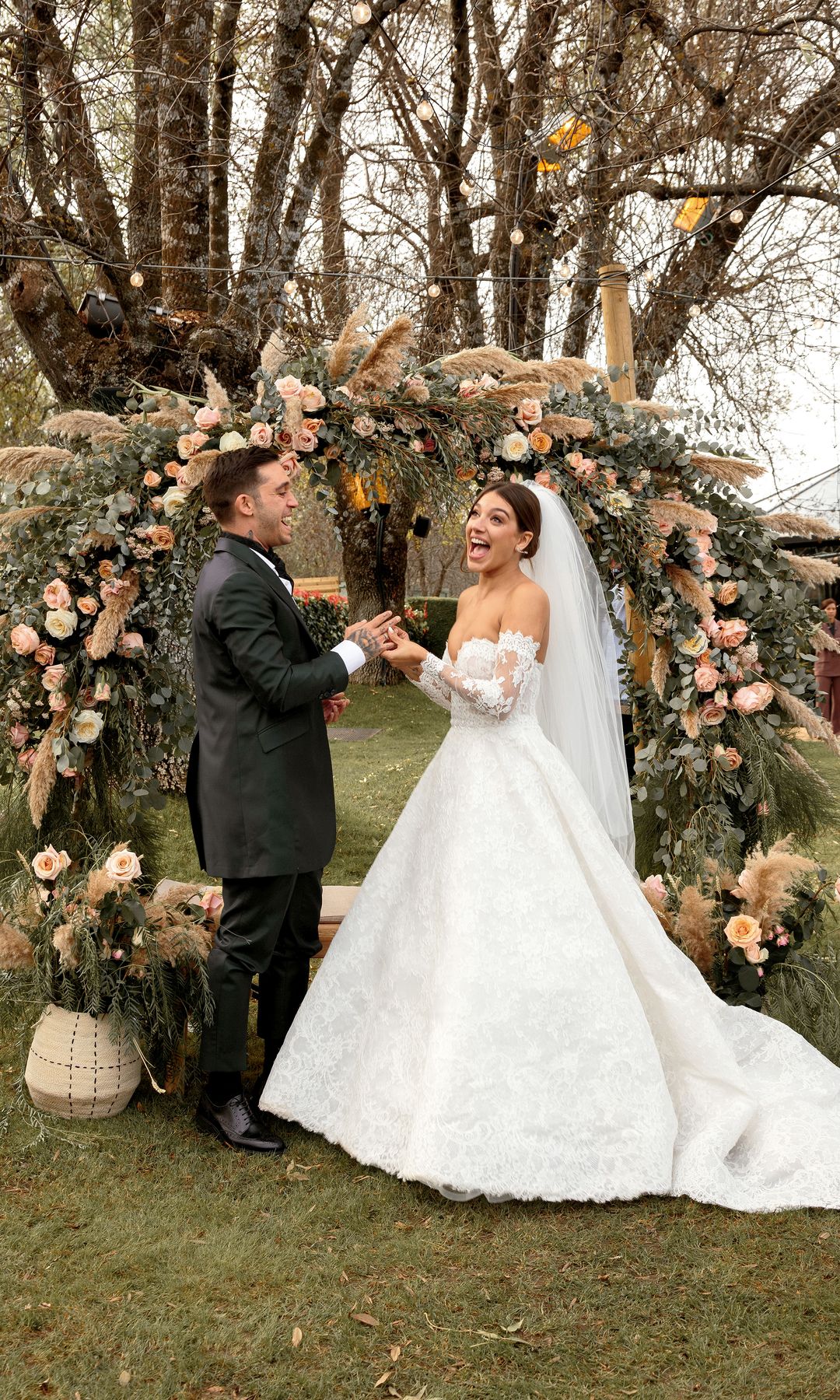 Ana Guerra y Víctor Elías en la ceremonia