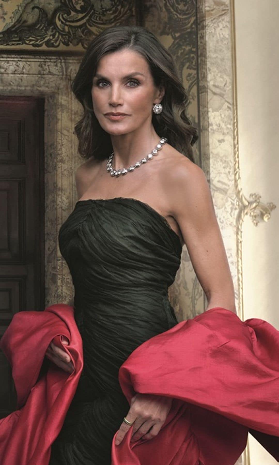 Reina Letizia retratada por Annie Leibovitz en el Palacio Real en 2024