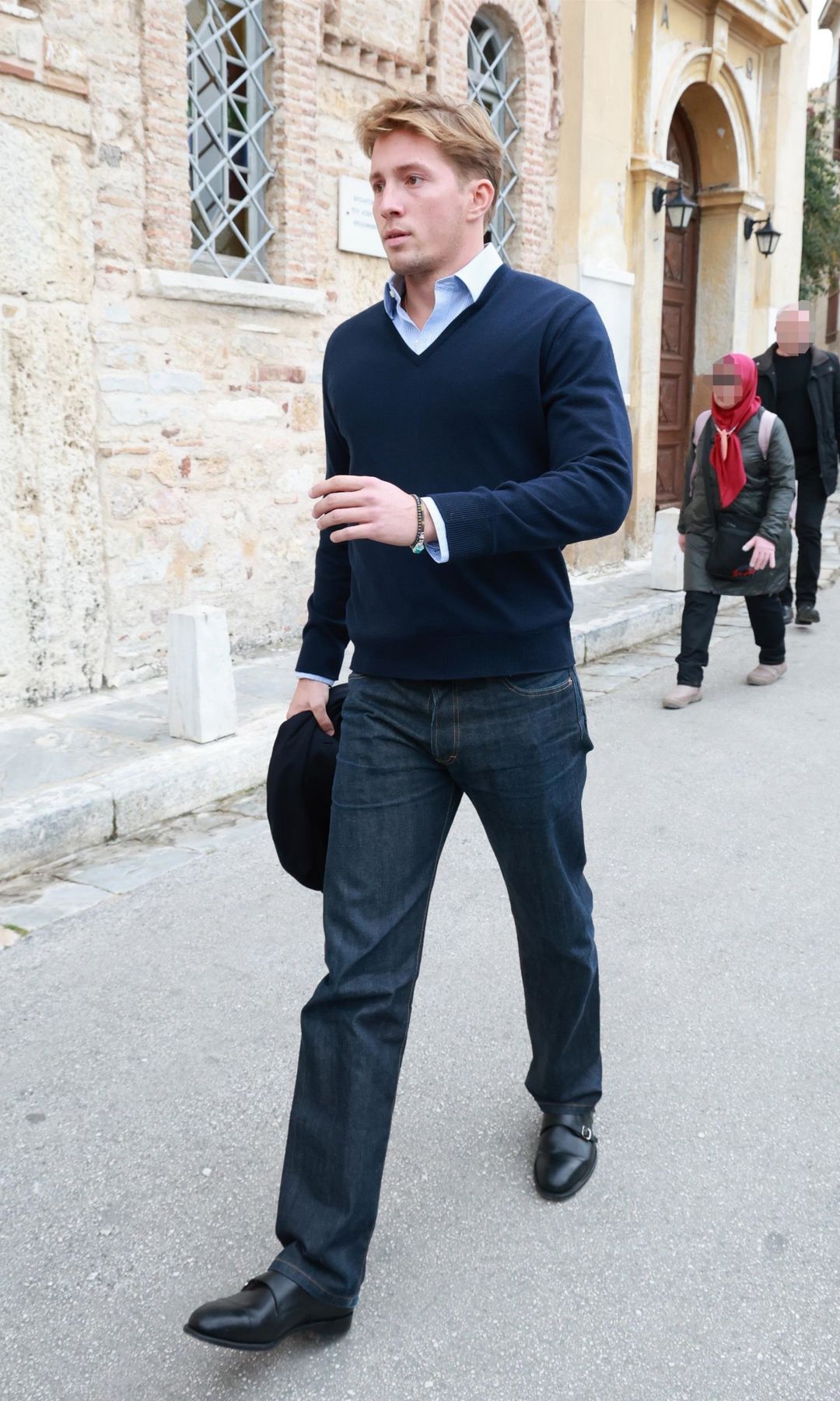 Constantino durante la ceremonia de votos matrimoniales de Nikolaos y Chryssi Vardinogianni el 7 de febrero de 2025 en Atenas, Grecia