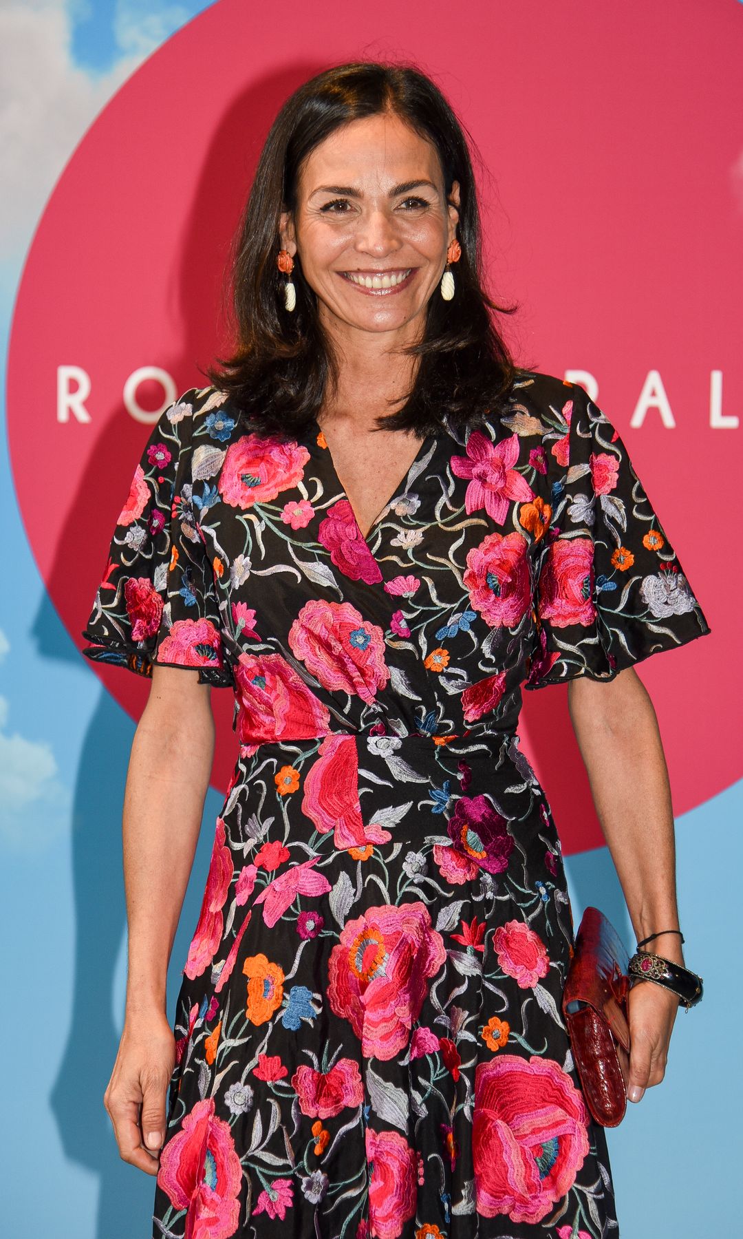 Inés Sastre con vestido floral