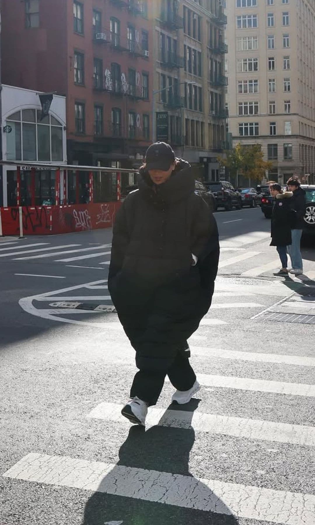 Tamara Falcó con abrigo XL en Nueva York