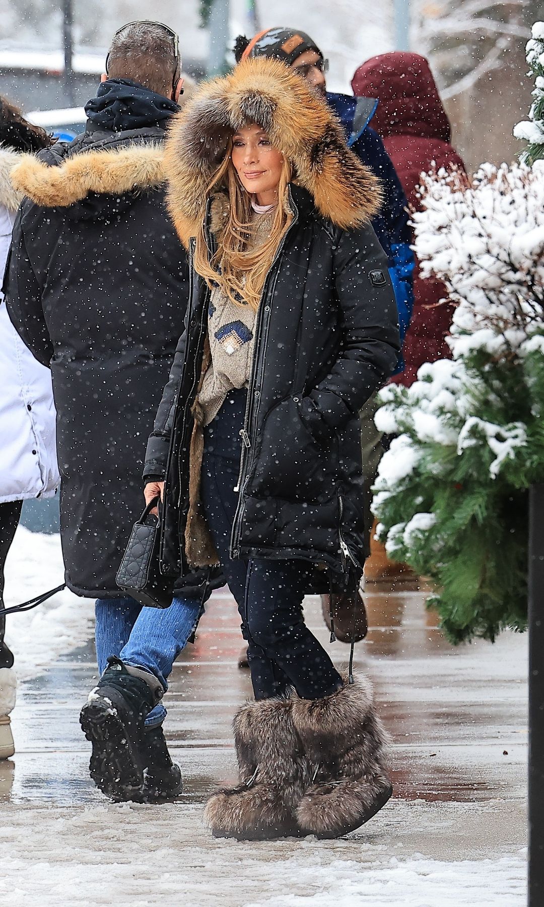 JENNIFER LOPEZ ESQUIANDO EN ASPEN