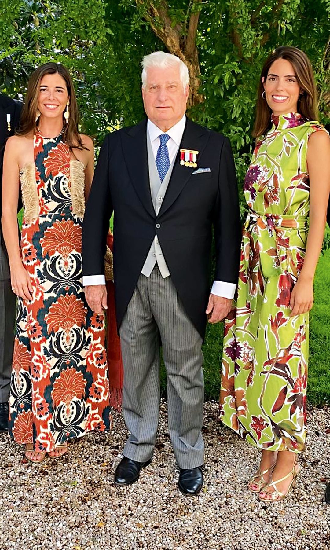 La protagonista junto al duque de Alba y Sofía Palazuelo en la boda de Victoria López-Quesada