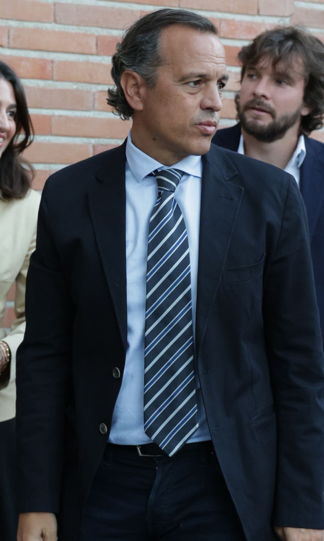 Jorge Bazaco, exmarido de Marian Camino, en el funeral de Paco Camino el 1 de octubre de 2024 en Madrid  