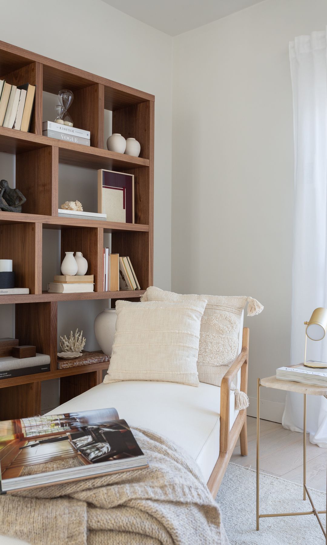 Librería y chaise longue