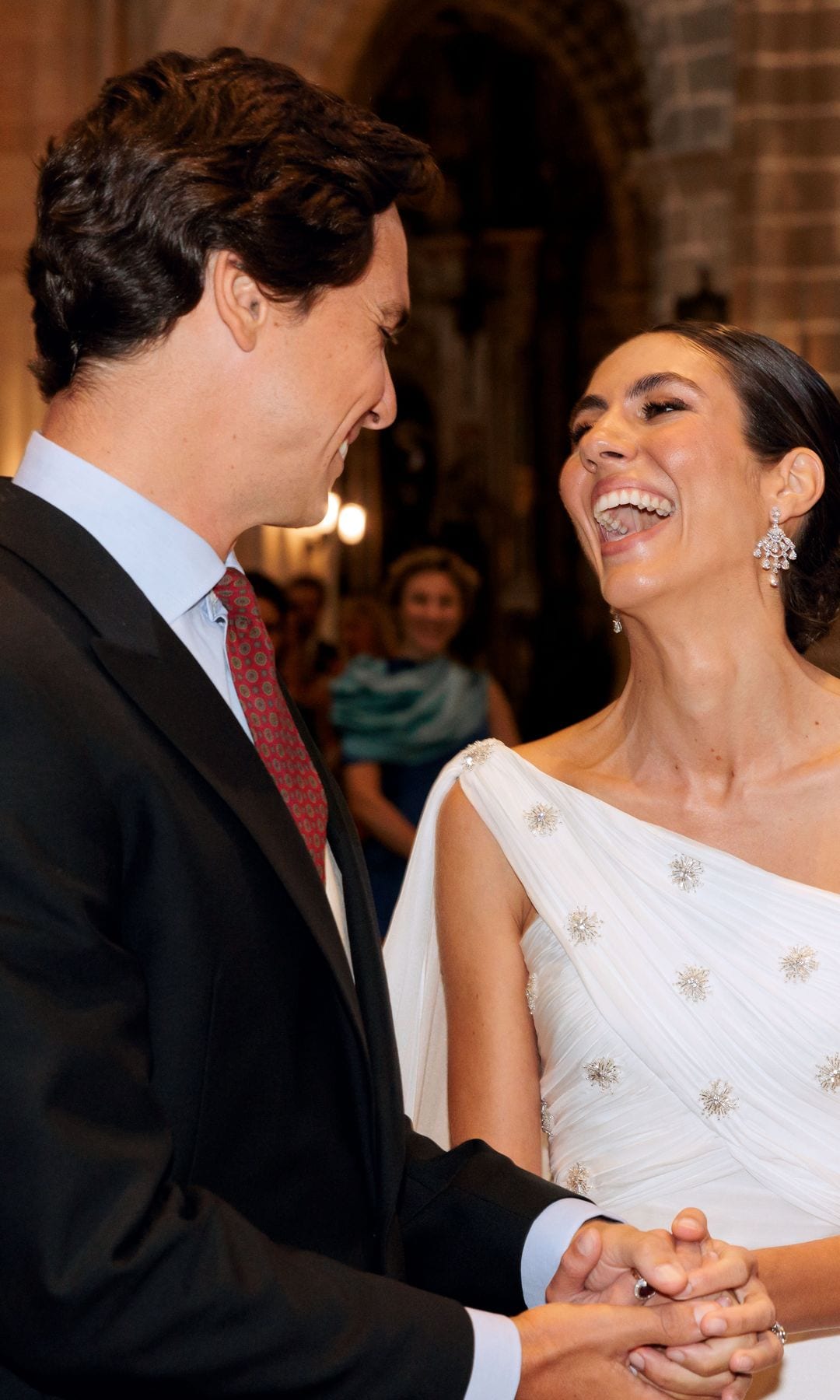 Ana Cristina Portillo con Santiago Camacho en el altar