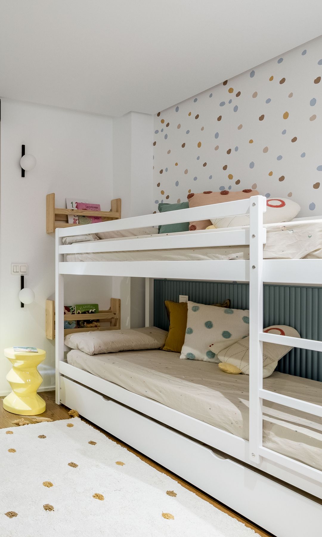 Dormitorio infantil con literas