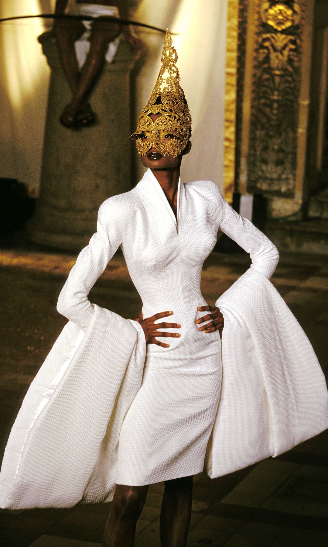 FRANCE - JANUARY 01:  Fashion: Haute Couture Spring -Summer 97 In Paris, France In January, 1997 - Givenchy.  (Photo by Daniel SIMON/Gamma-Rapho via Getty Images)