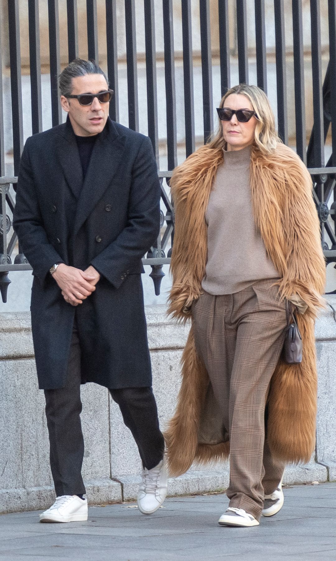 Marta Ortega paseando con su marido, Carlos Torretta