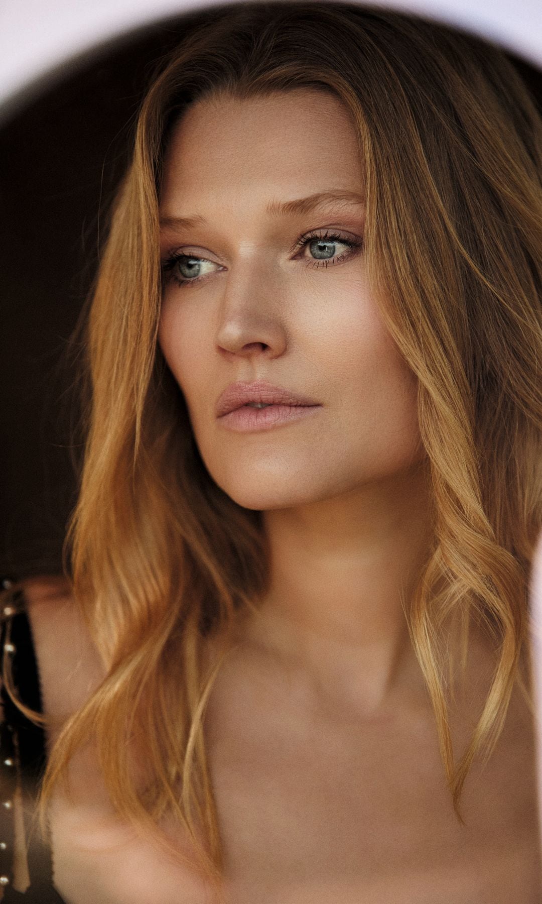 HOLA FASHION 150 Toni Garrn