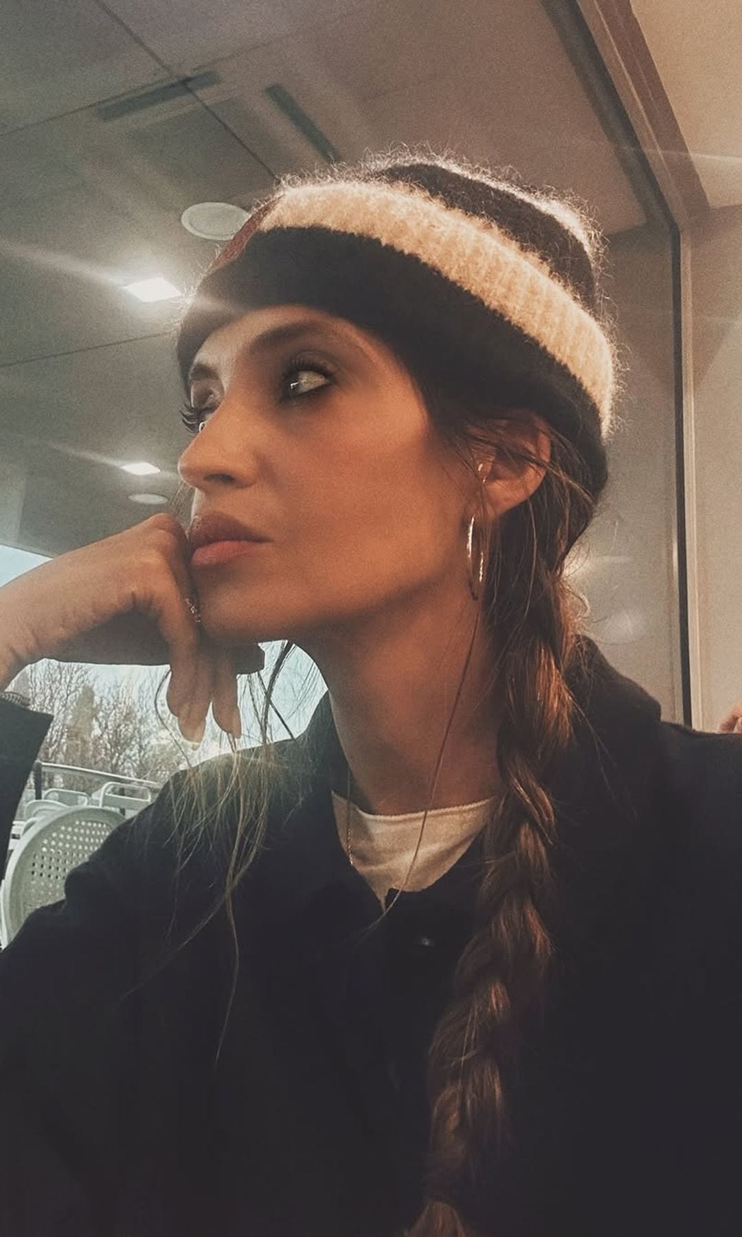 Sara Carbonero has the perfect hairstyle for winter days