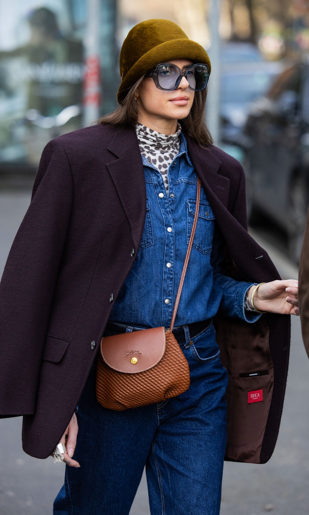 look doble denim y bucket hat