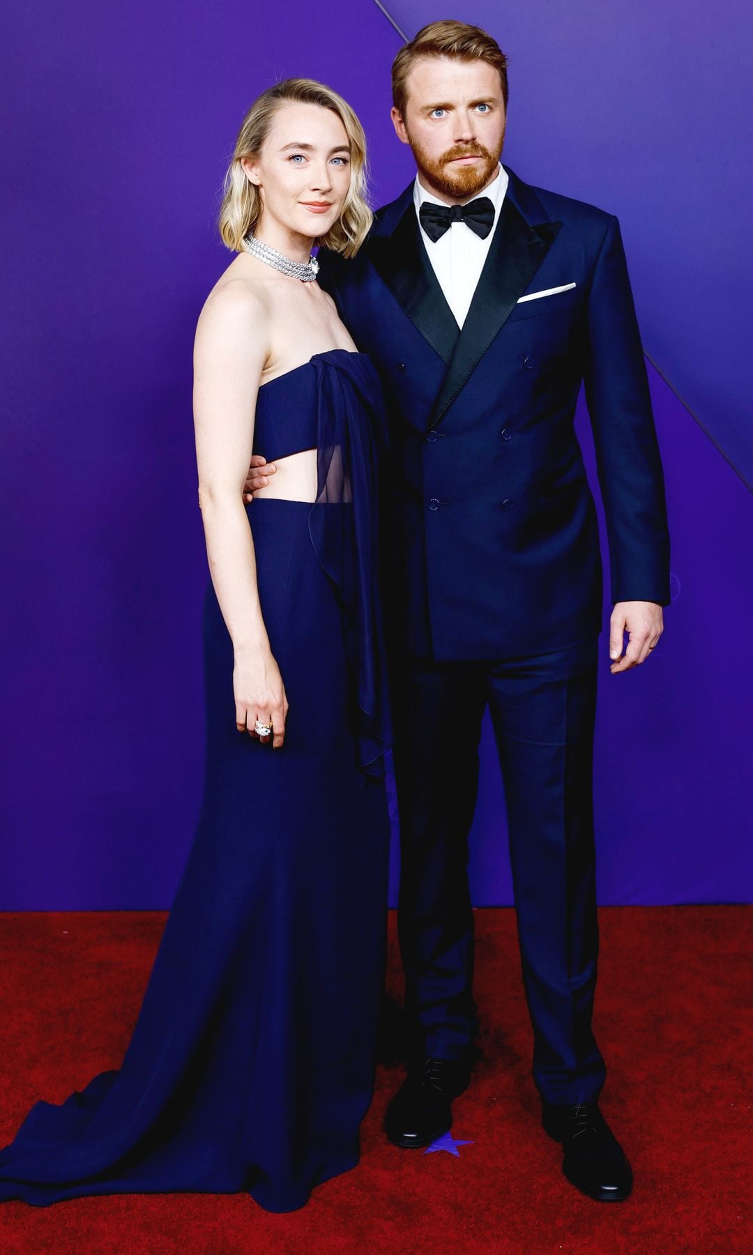 Saoirse Ronan y Jack Lowden en los premios Emmy que se han celebrado en el Peacock Theater de Los Ángeles el 15 de septiembre de 2024