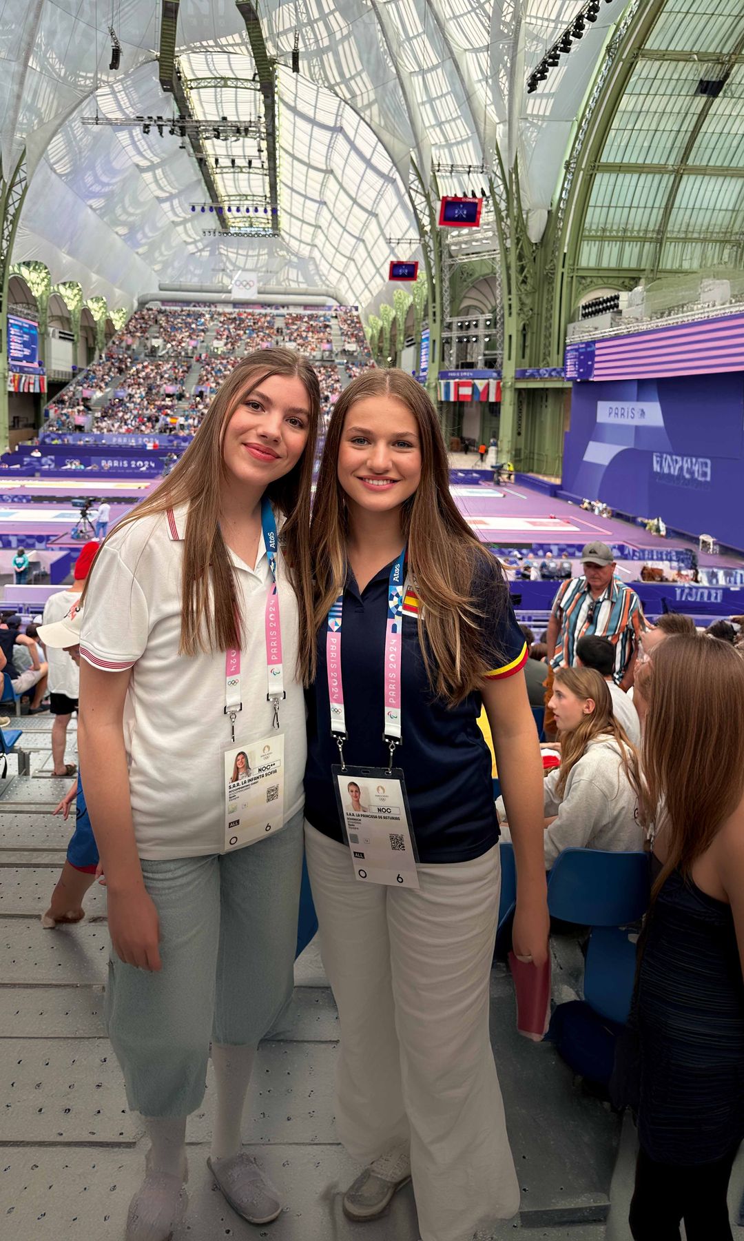 ¡HOLA! + 4175 Leonor y Sofia en Paris Juegos Olimpicos