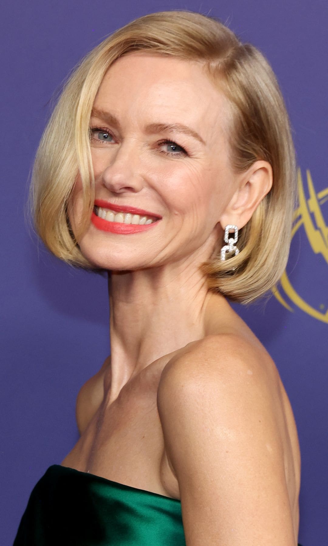 Naomi Watts en los premios Emmy 2024