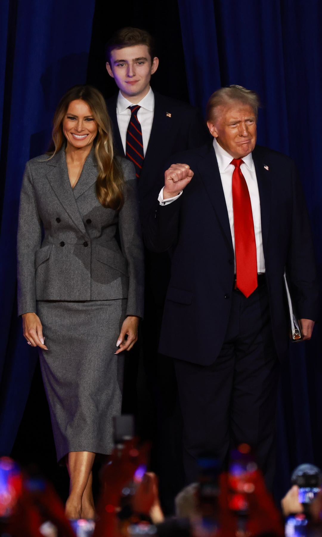 Donald Trump con su mujer Melania y su hijo Barron