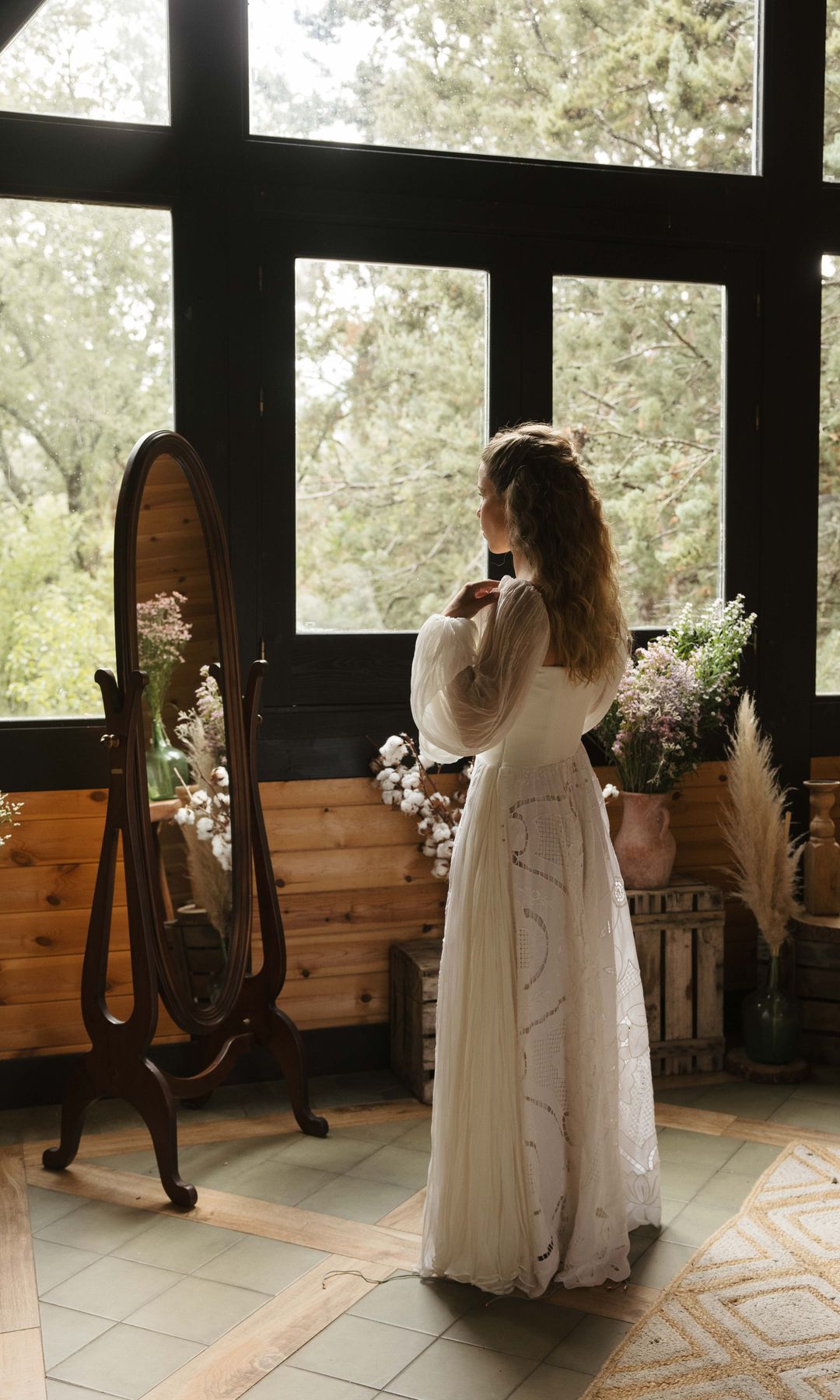 Lucía de Miguel en su boda con un vestido diseñador por ella misma