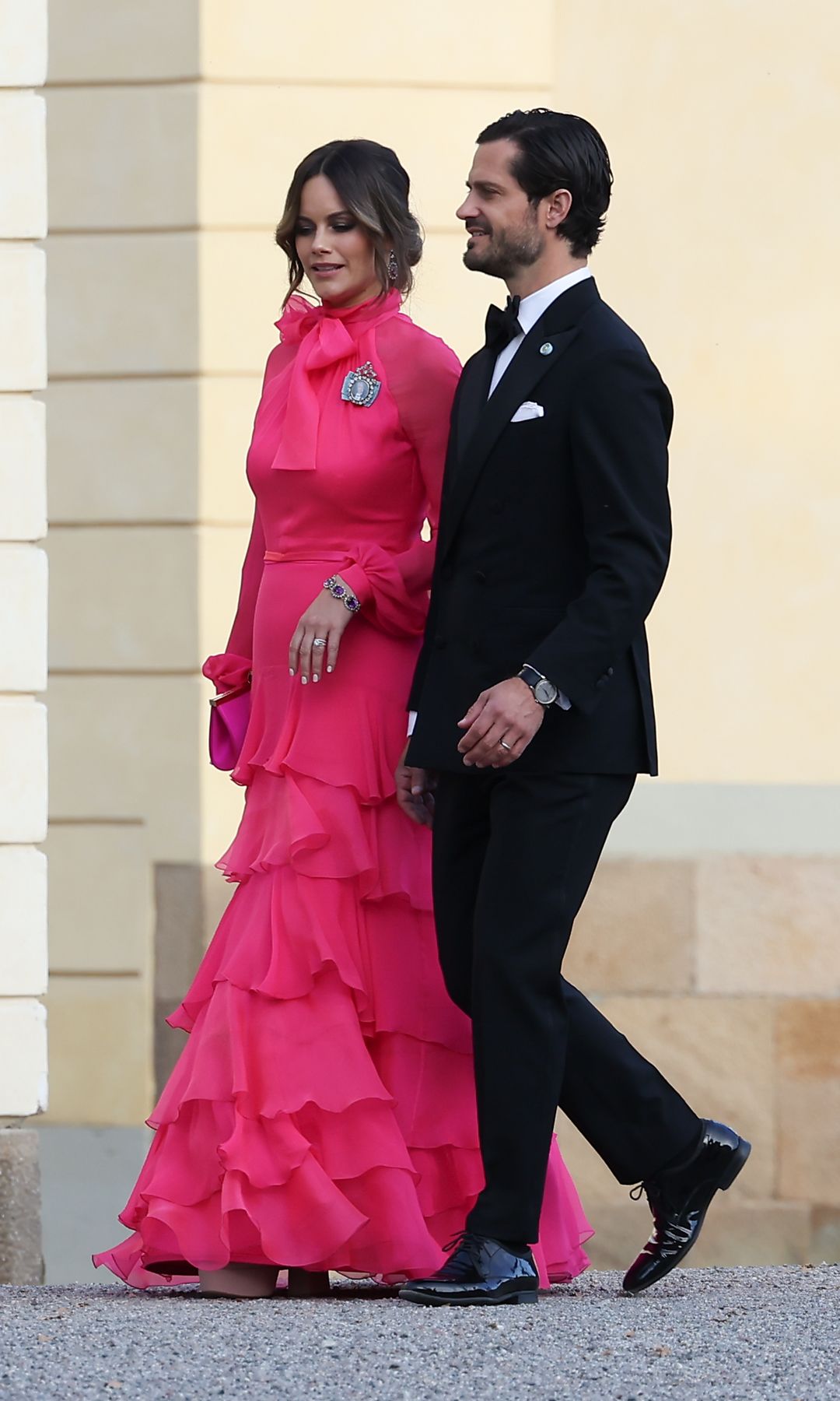 Sofia de Suecia vestido fucsia