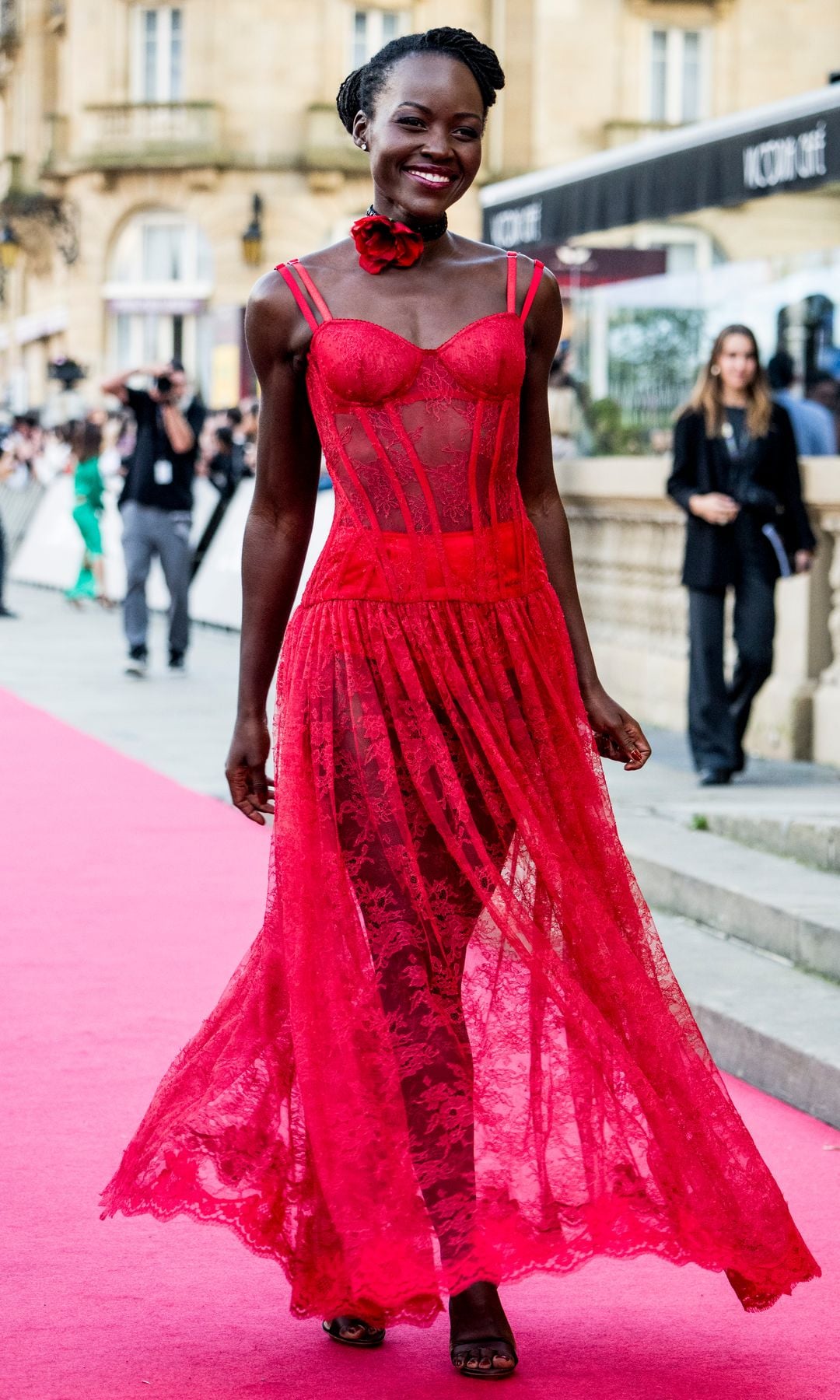 Lupita Nyong'o en el estreno de 'The Wild Robot' (Robot Salvaje) en la edición 72a. de San Sebastian en España 