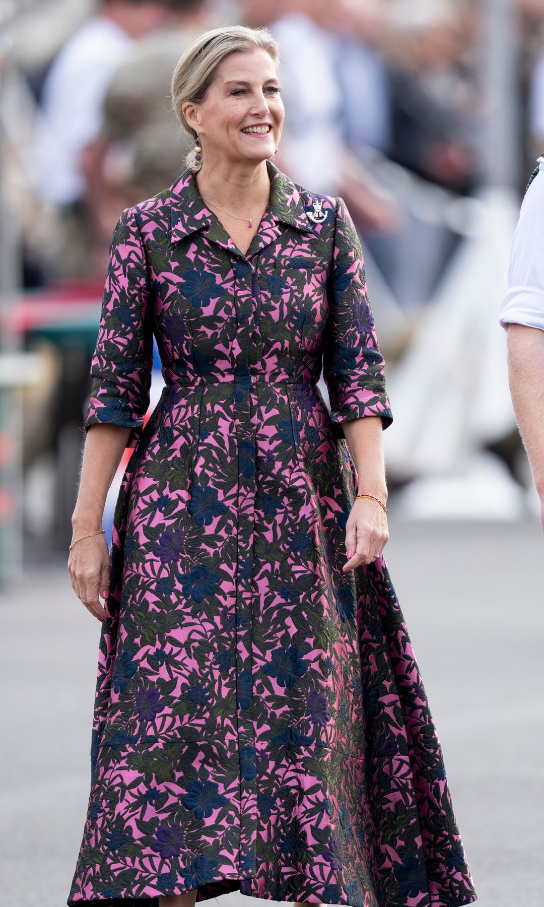 shirt dress with floral print and impeccable updo