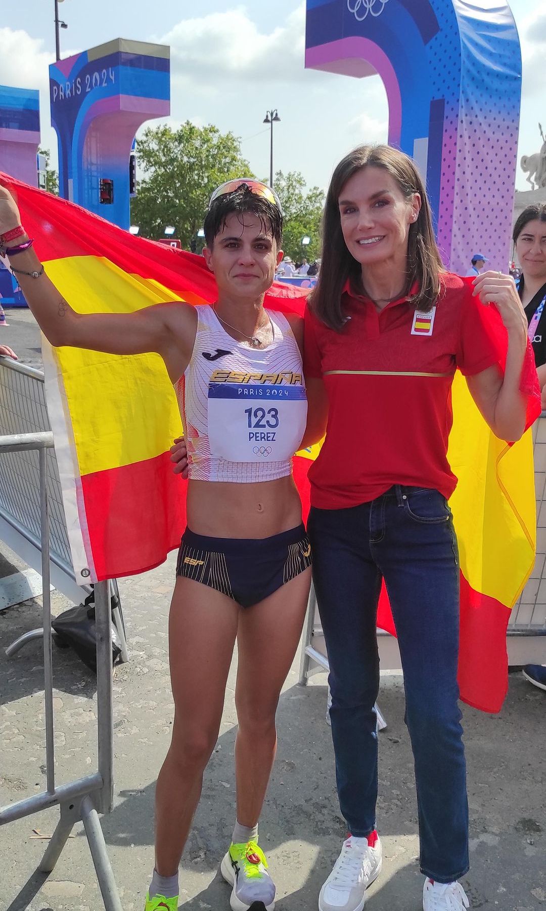 La reina Letizia con María Pérez, ganadora de plata de marcha de 20 km