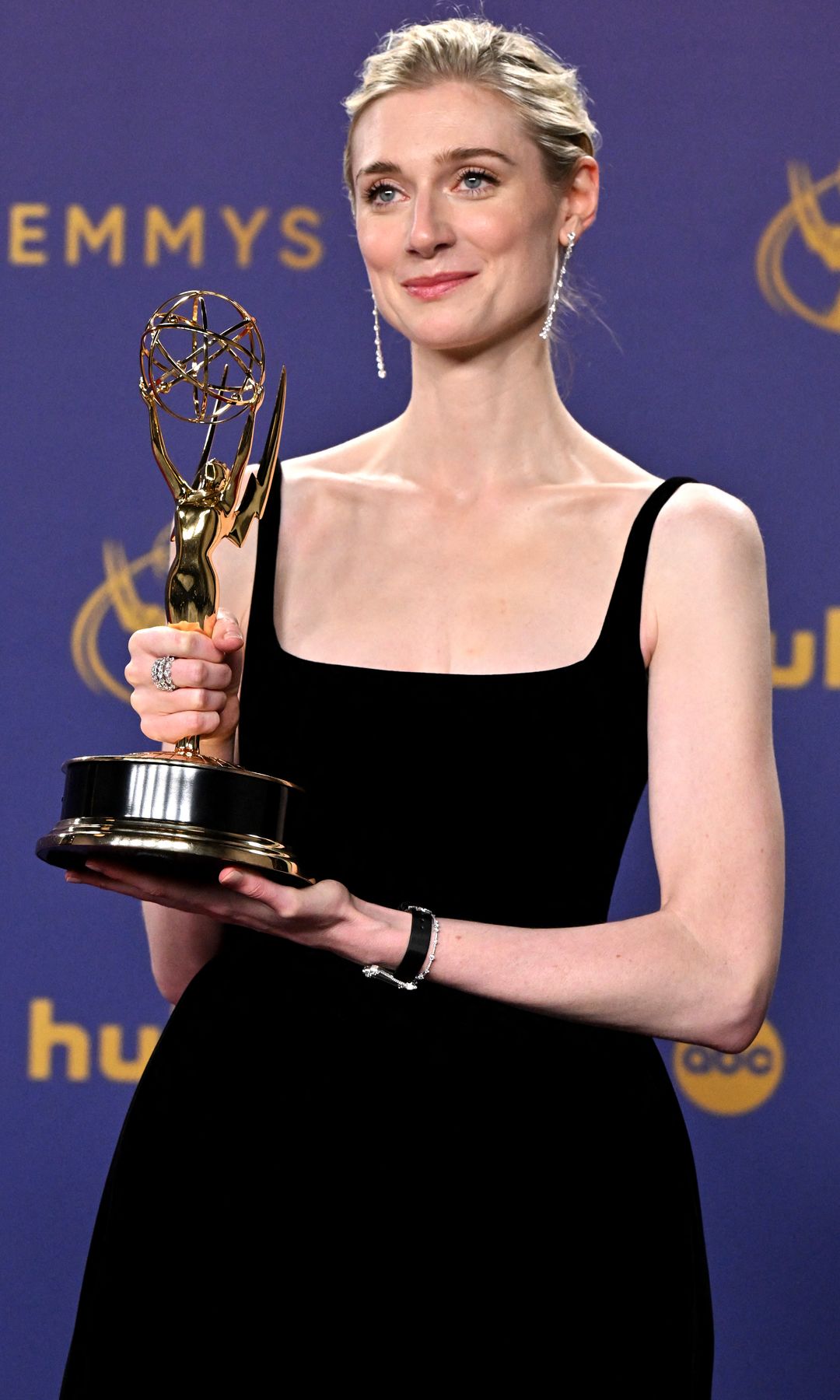 Elizabeth Debicki, una de las ganadoras de la 76º edición de los Premios Emmy se ha celebrado en el Peacock Theater de Los Ángeles el 15 de septiembre de 2024