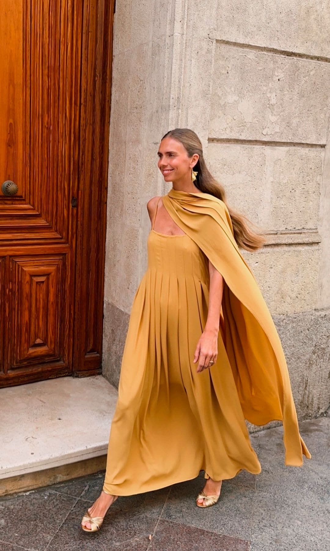 Lucía Bárcena con vestido de invitada de Avec Studio