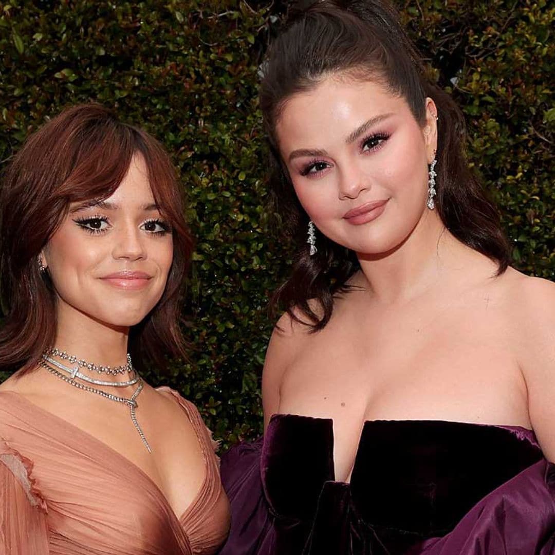 Jenna Ortega, Selena Gomez o Anya Taylor-Joy revelan los códigos actuales de la invitada perfecta