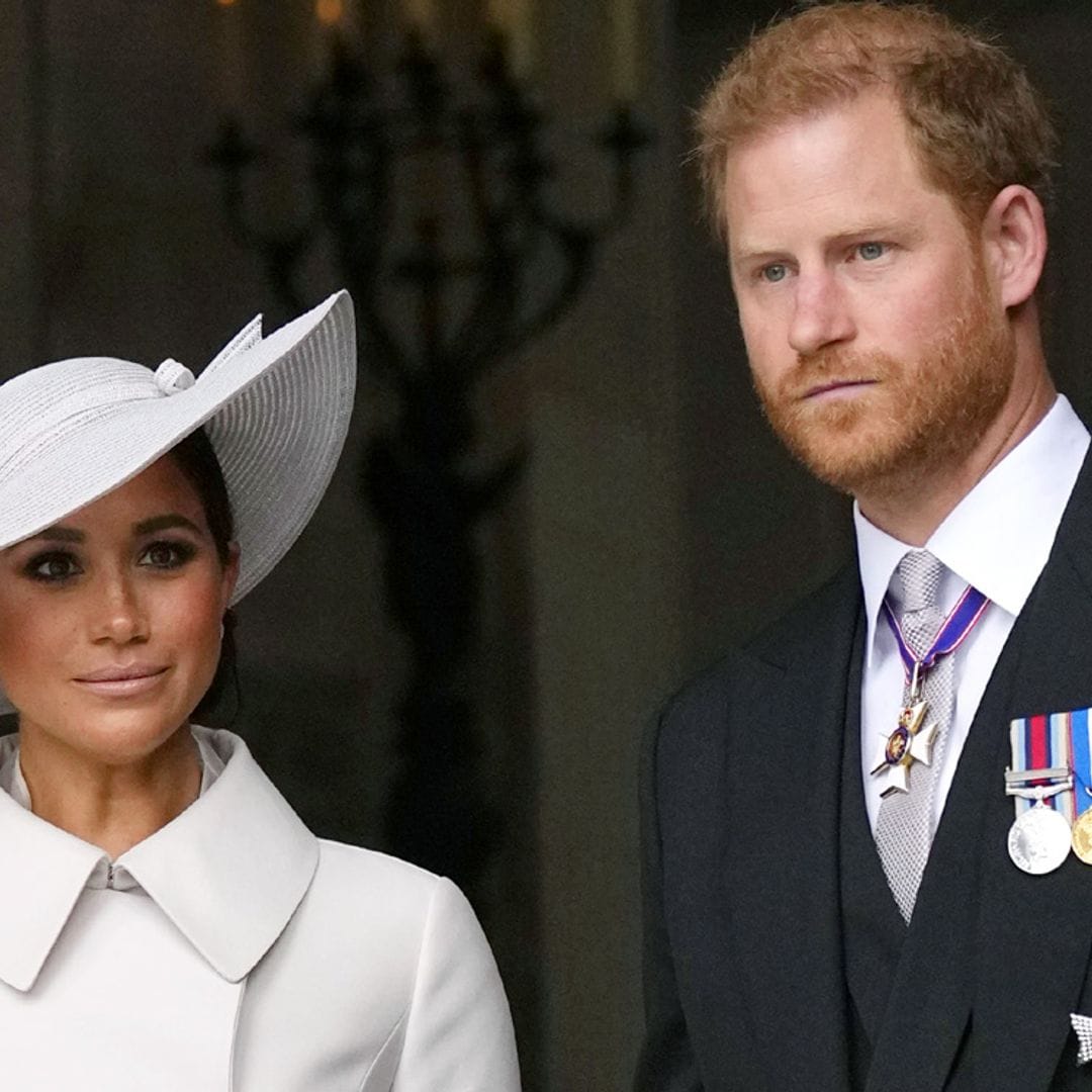 Harry y Meghan vuelven a casa tras su comentado viaje a Reino Unido antes de finalizar las celebraciones del Jubileo