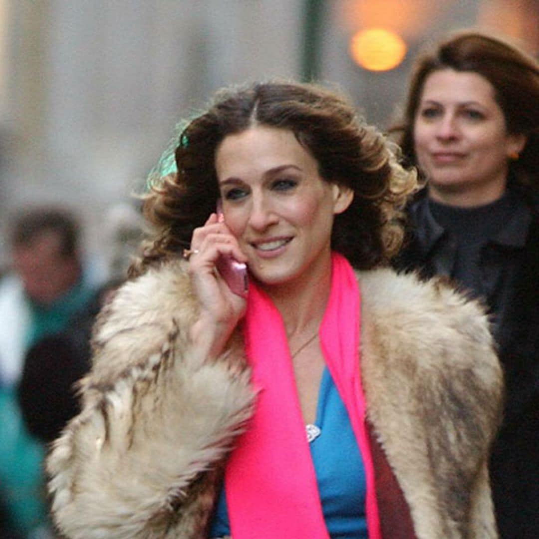 La prensa recuerda a Carrie Bradshaw con el último 'look' de ‘street style’ de Sarah Jessica Parker