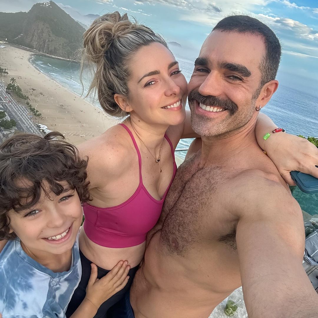 Enamorados y en familia, Ariadne Díaz y Marcus Ornellas dan vistazos de sus vacaciones por Brasil