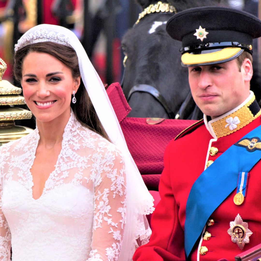 Los grandes momentos de la boda de los Príncipes de Gales: del apasionado beso en el balcón al espectacular traje de la novia