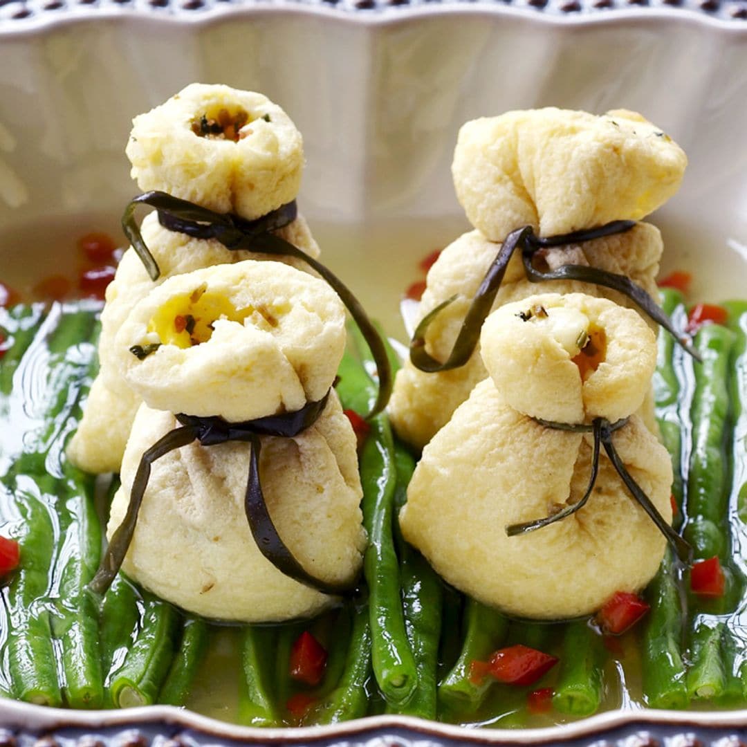 Saquitos de tofu rellenos