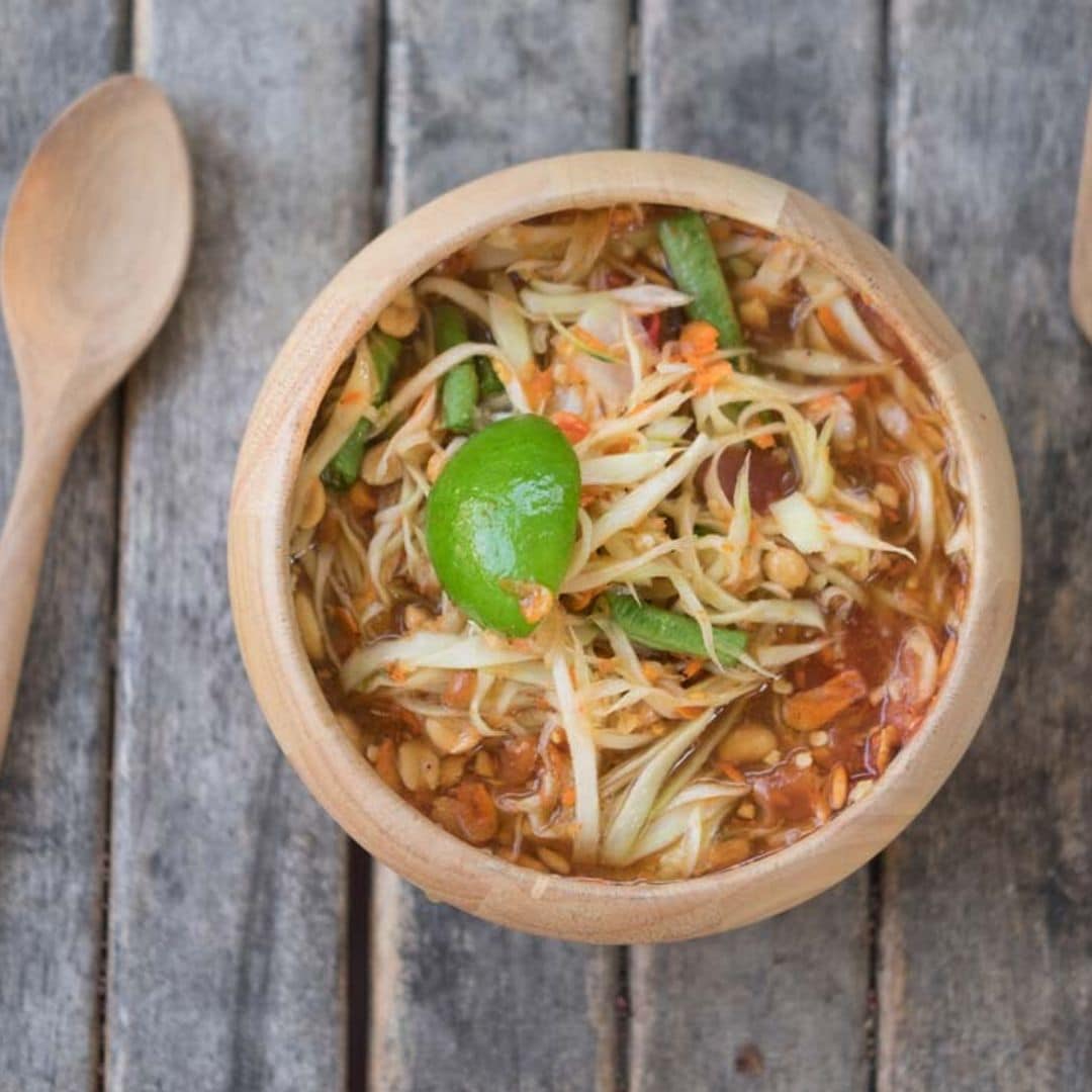 Ensalada tailandesa de papaya verde (Som tum)