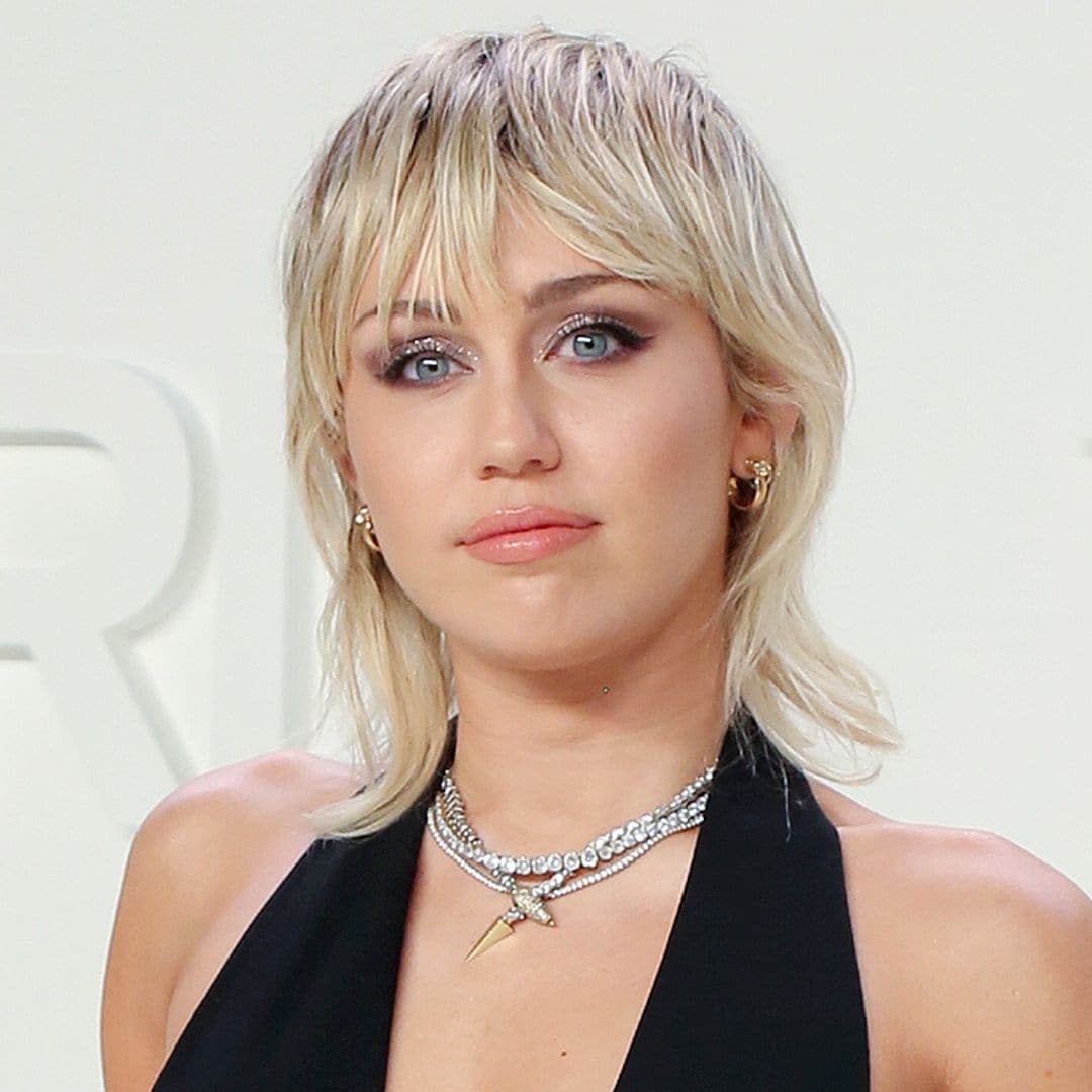 Miley Cyrus se sincera sobre sus complejos: 'Era muy doloroso sentirme tan avergonzada de mi cuerpo'