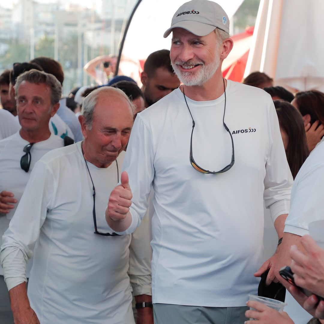 El rey Felipe, en el concierto de su buen amigo Jaime Anglada en Palma, mientras la reina Letizia está en los Juegos Olímpicos