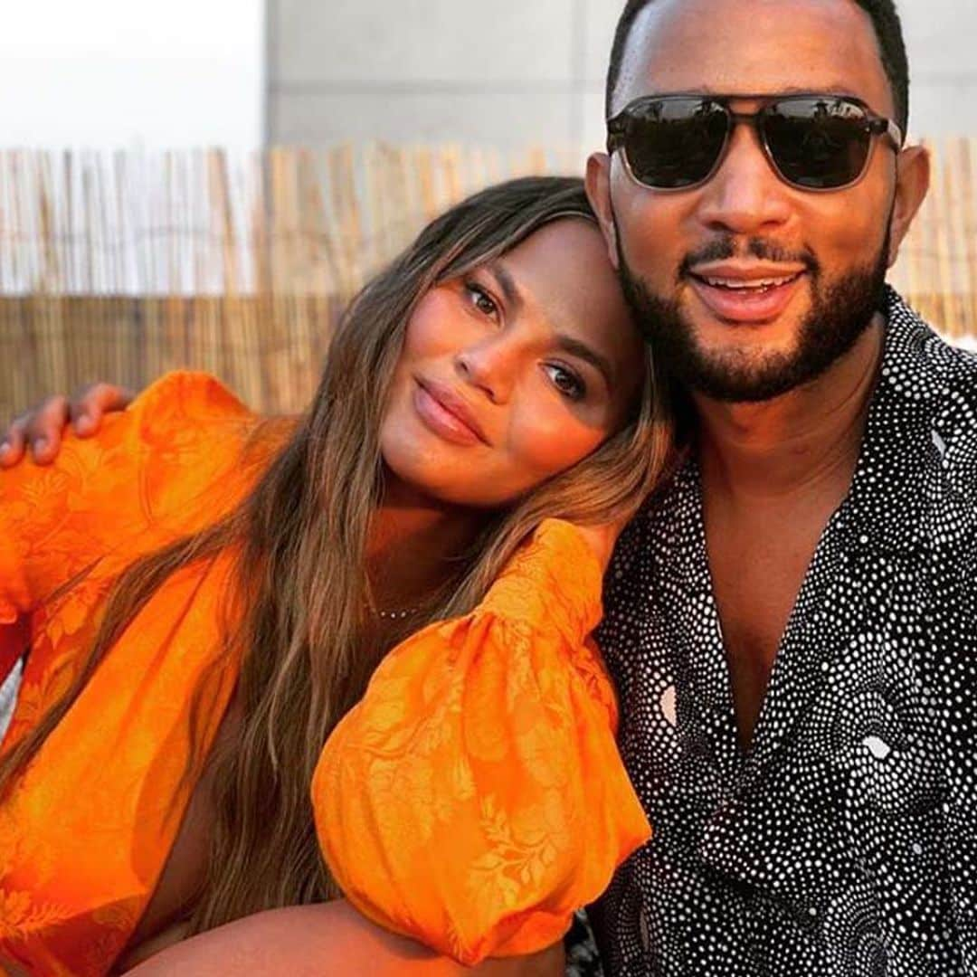 Chrissy Teigen desvela el emotivo significado de su último tatuaje