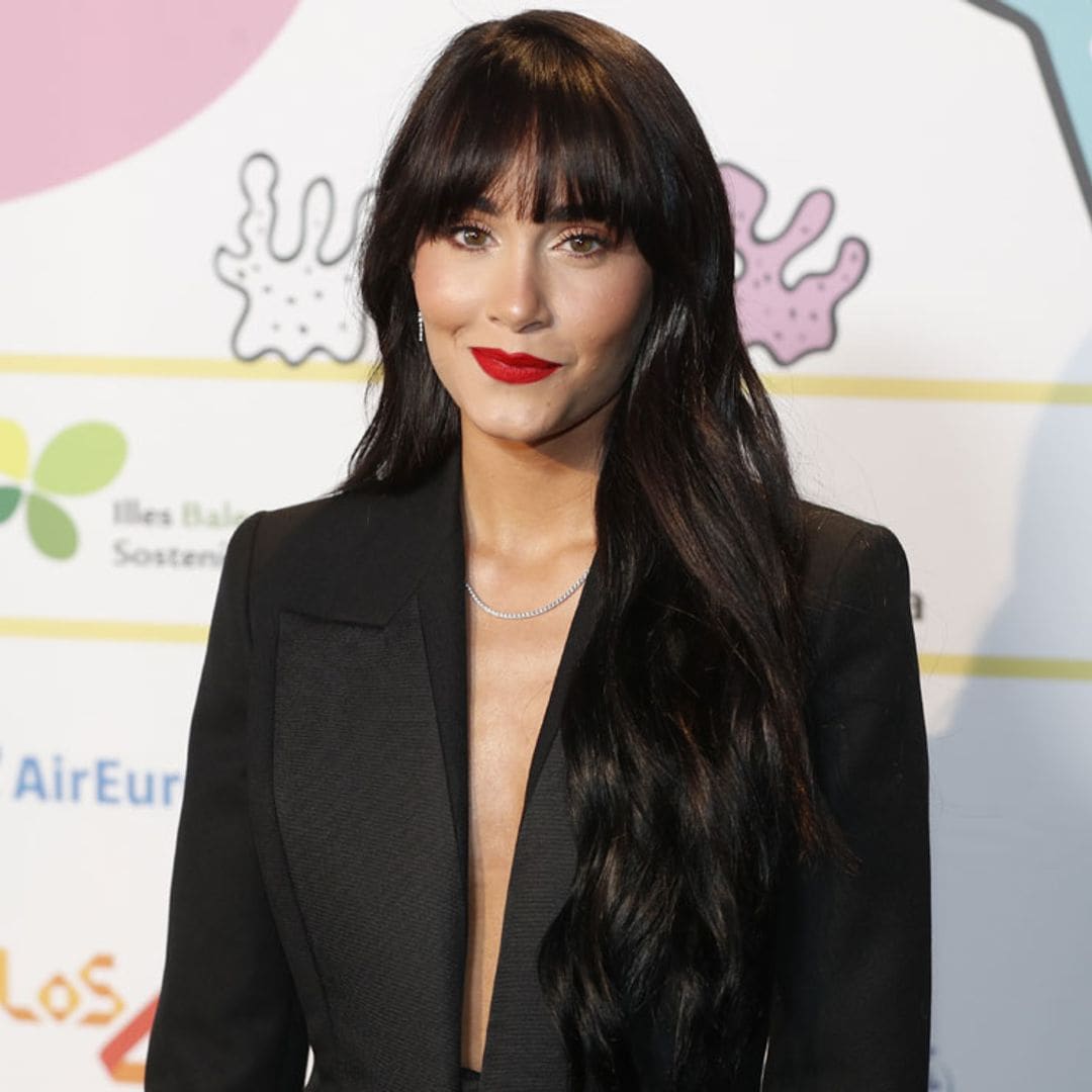 Aitana muestra su faceta más sensual y sofisticada con un traje corto y microdiamantes