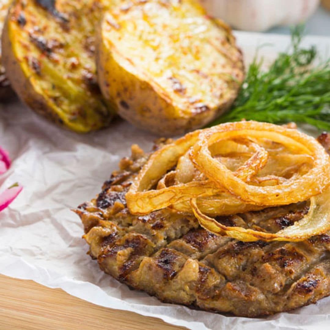 Hamburguesas de cordero con falsas patatas fritas