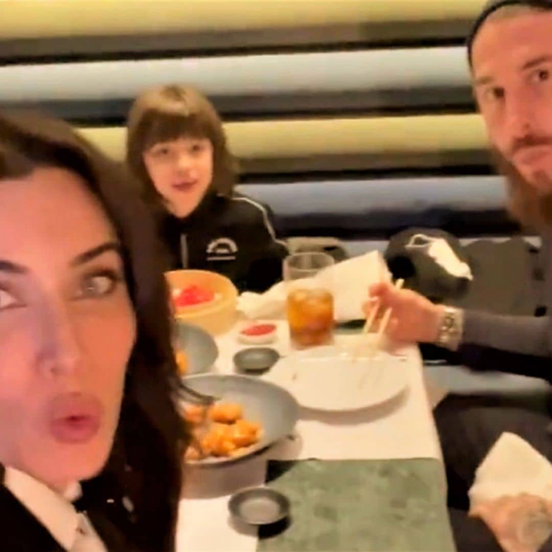 ¡Algas y edamame! Pilar Rubio, Sergio Ramos y su hijo mayor se van a cenar a un asiático