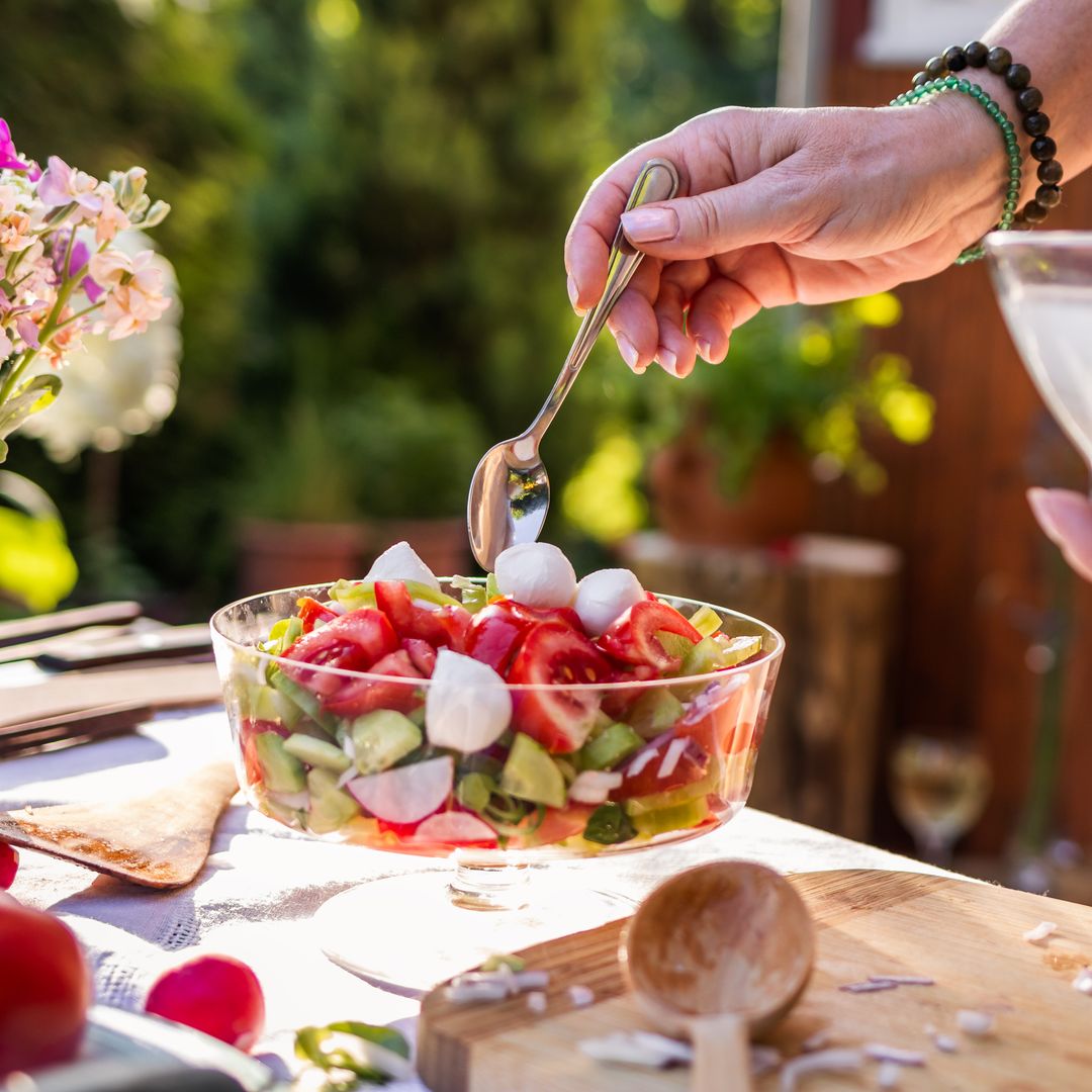 ¿Cómo son las cenas que recomiendan las nutricionistas en los meses de verano?