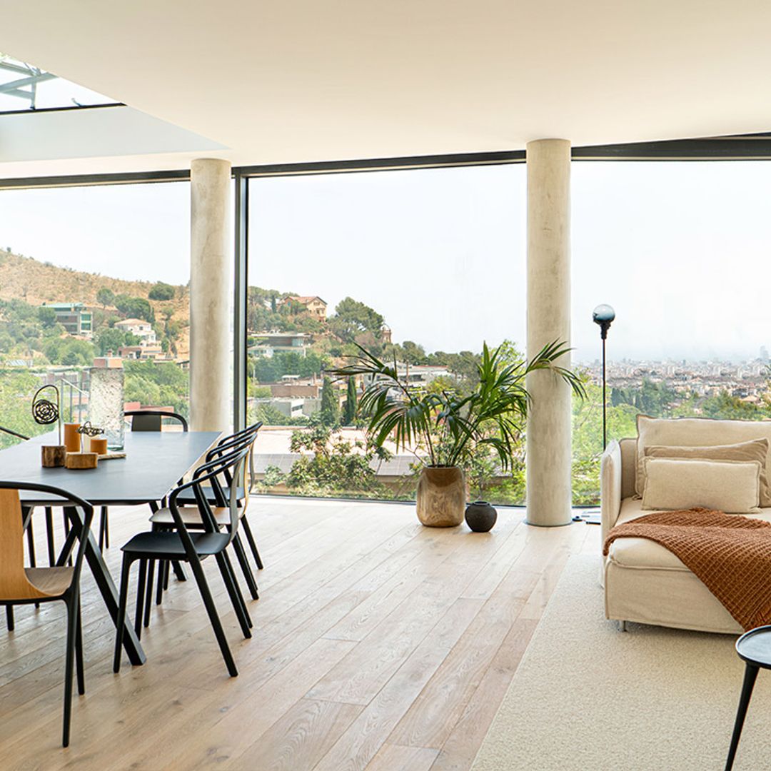 Una impresionante casa de tres plantas donde lo moderno y lo lujoso van de la mano